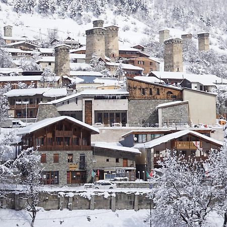 Mestia Panorama Bagian luar foto