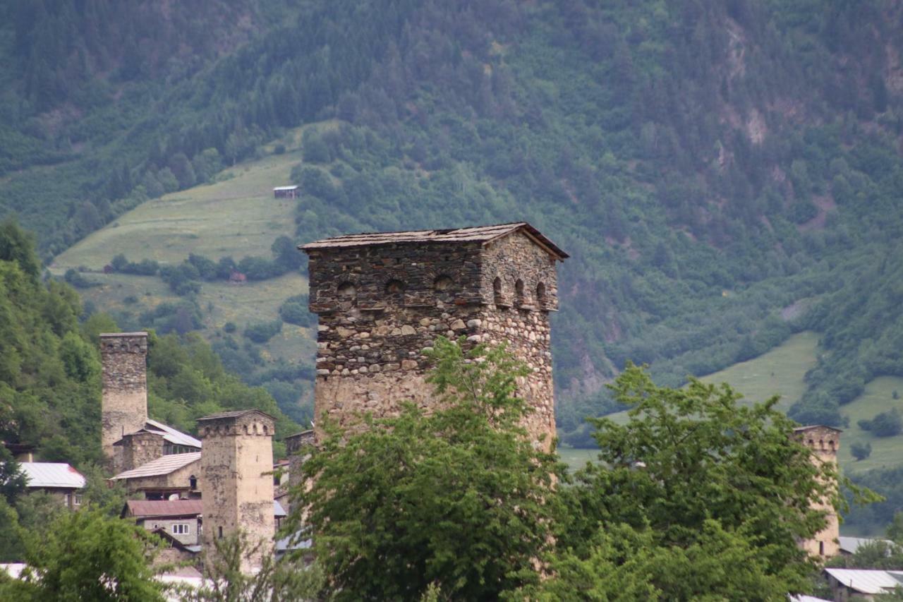 Mestia Panorama Bagian luar foto
