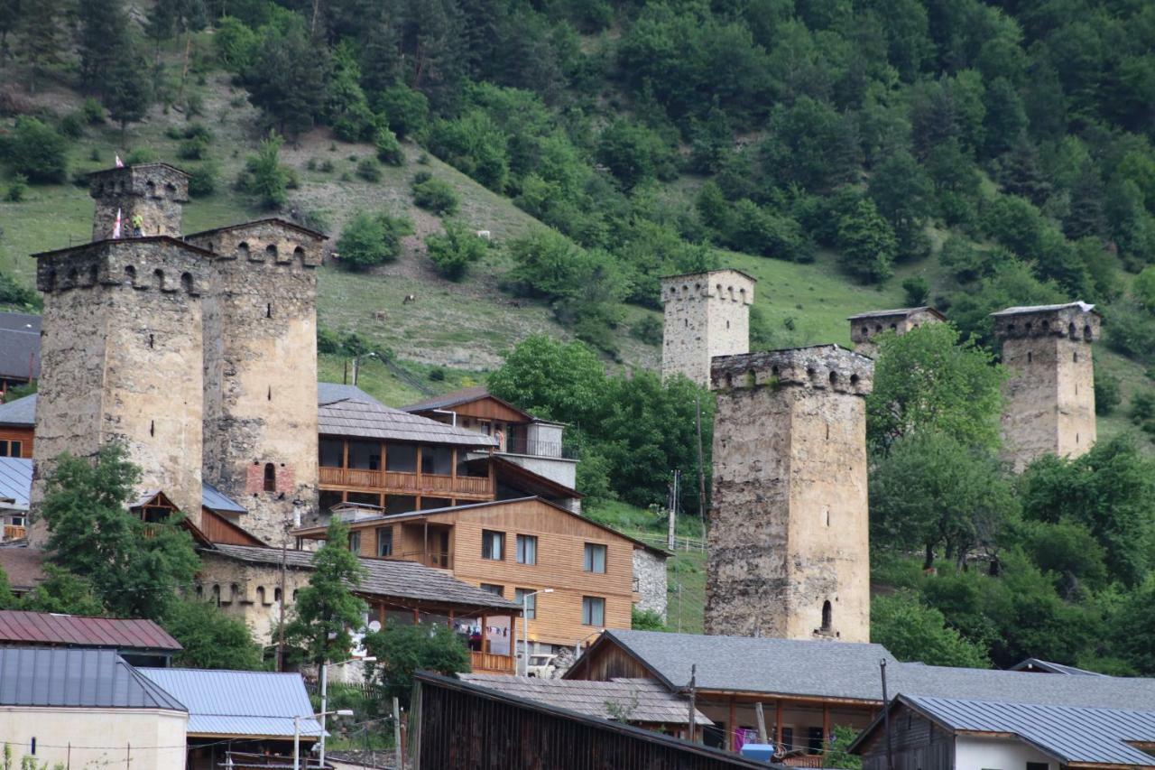 Mestia Panorama Bagian luar foto