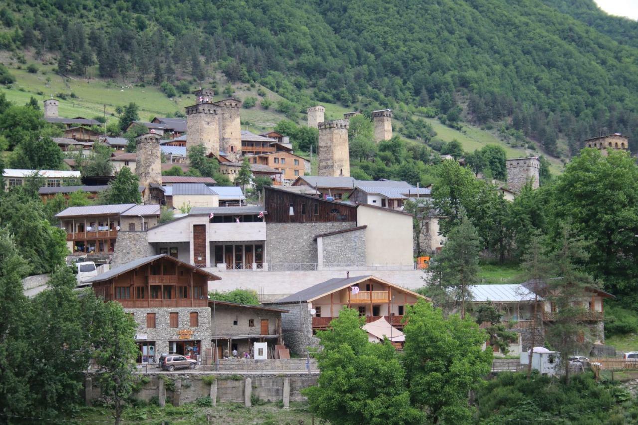 Mestia Panorama Bagian luar foto